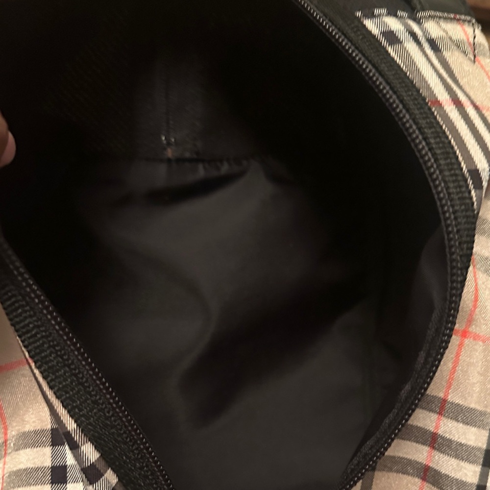 Burberry Beige Plaid Toiletry Bag with Black Trim - Picture 6 of 9